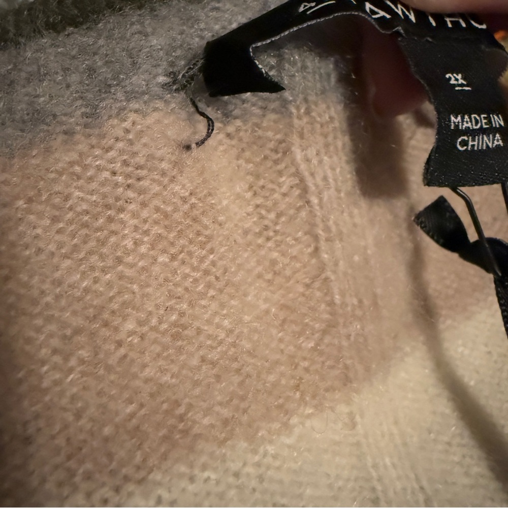 Luxurious Cashmere Sweater NWT & NWOT - Picture 13 of 14